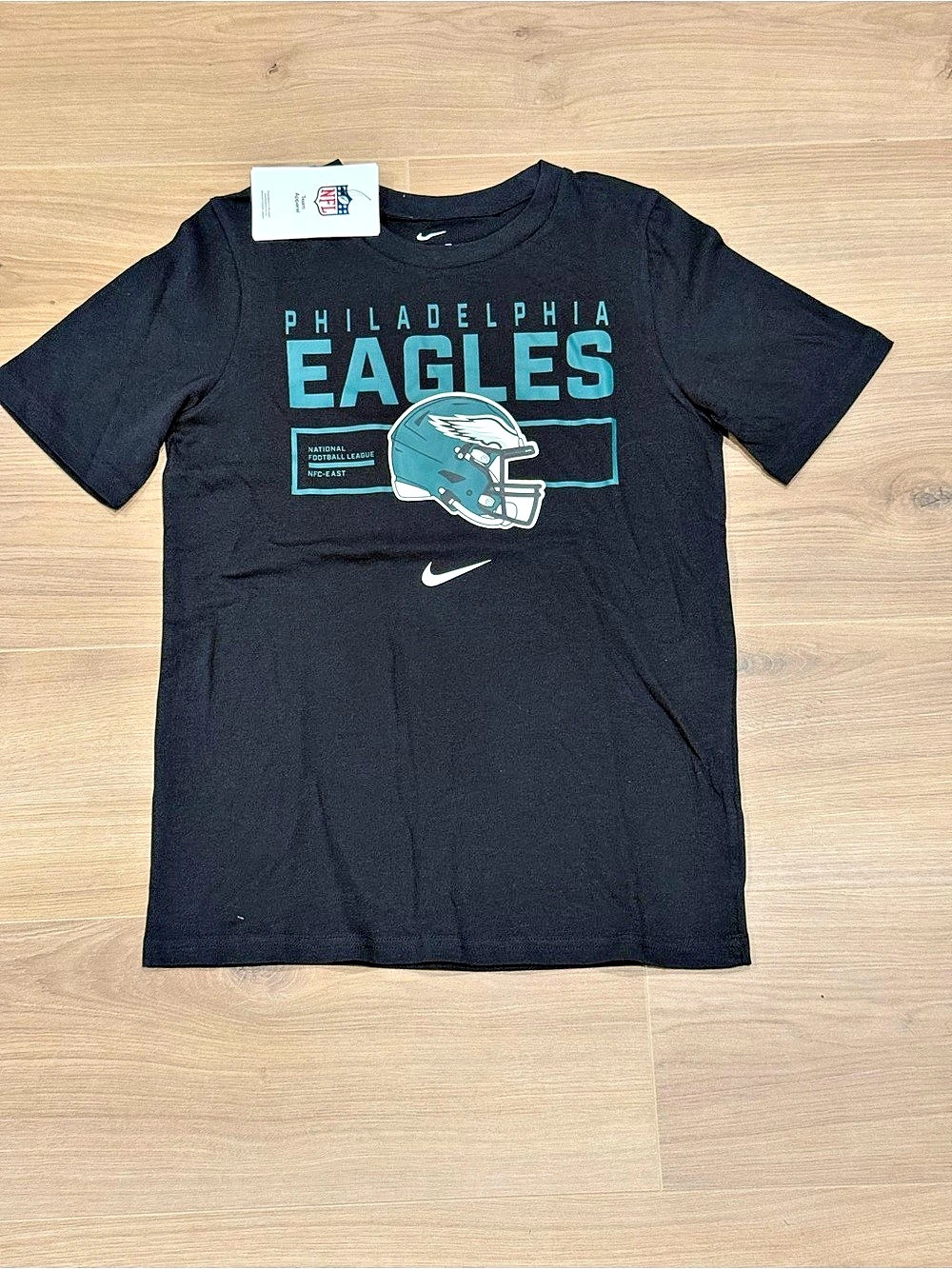 Nike The Nike Tee Philadelphia Eagles Graphic Tee Size Medium NWT